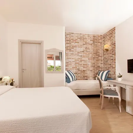 Aparthotel Fattoria Maremmana 4*