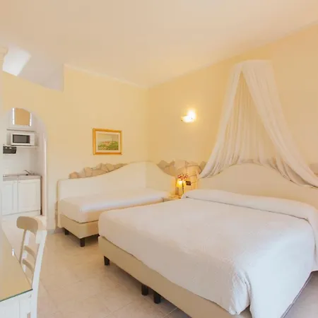 Apartahotel Fattoria Maremmana 4*